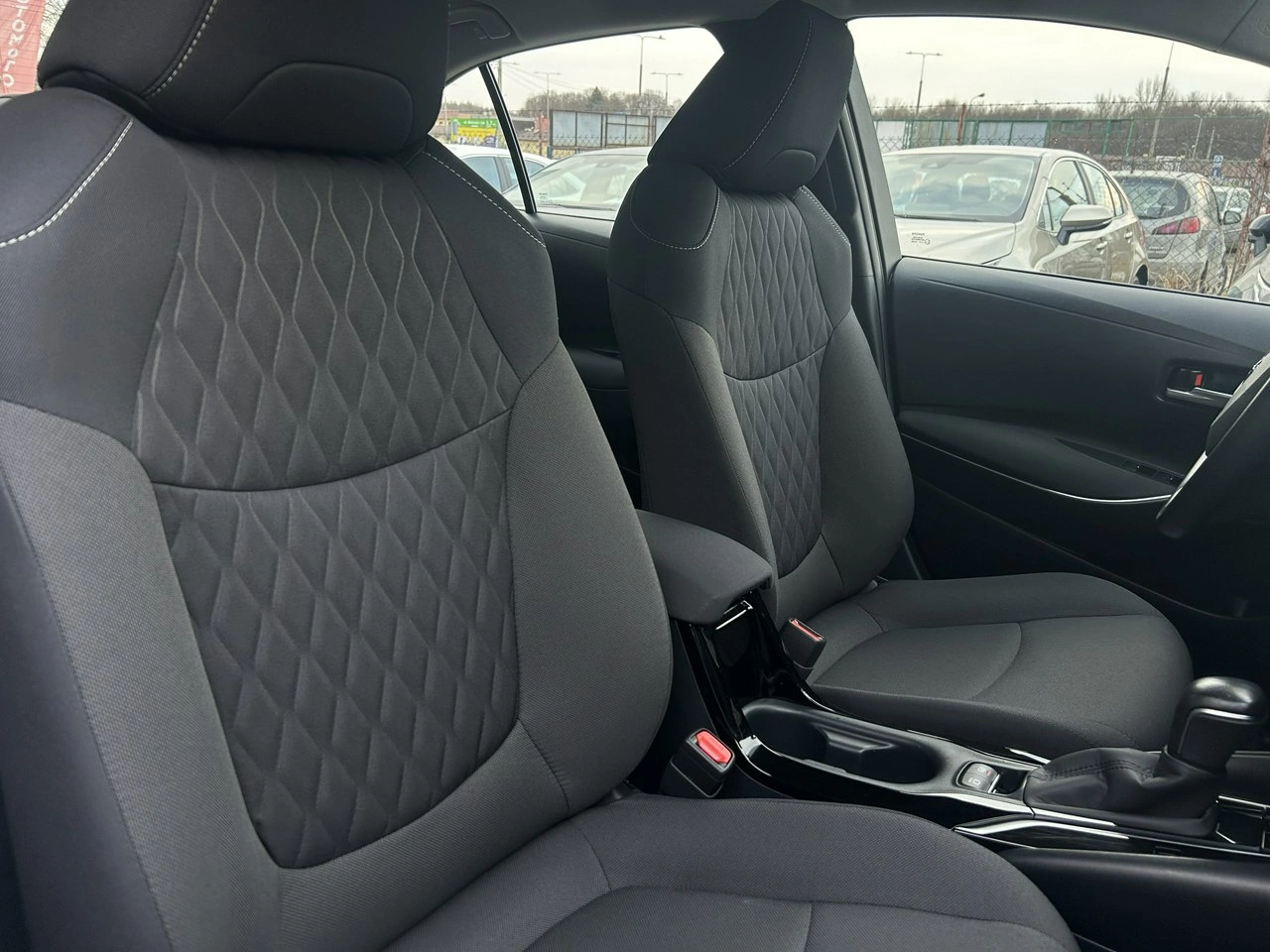 Toyota Corolla - Zdjęcie 12