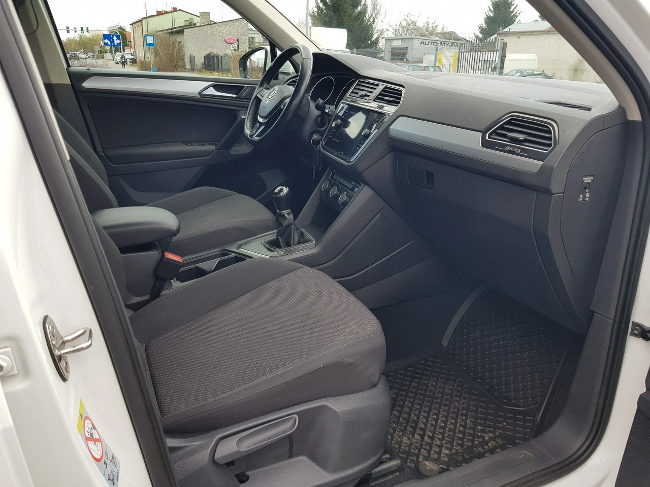 Volkswagen Tiguan - Zdjęcie 15