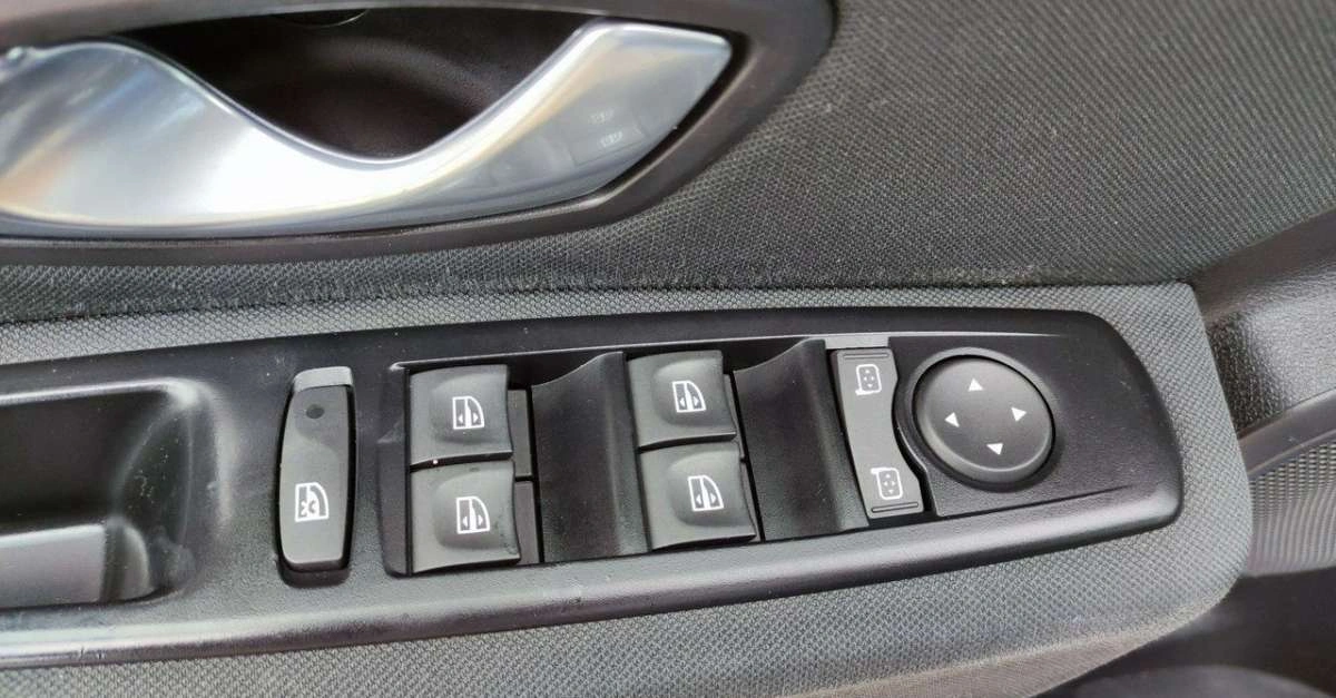 Renault Megane - Zdjęcie 28