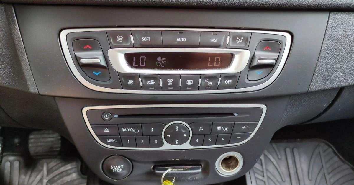 Renault Megane - Zdjęcie 34