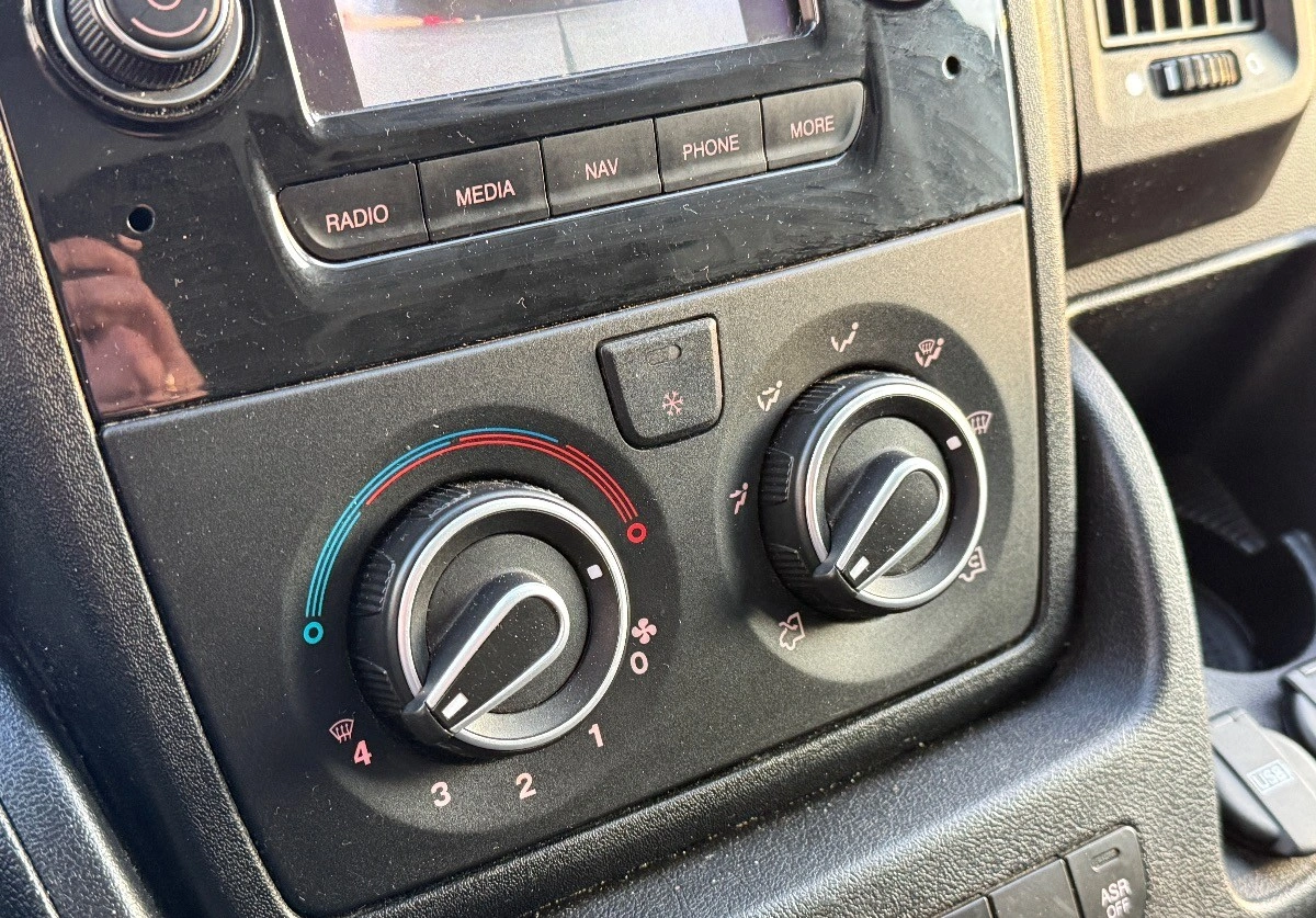 Peugeot Boxer - Zdjęcie 25