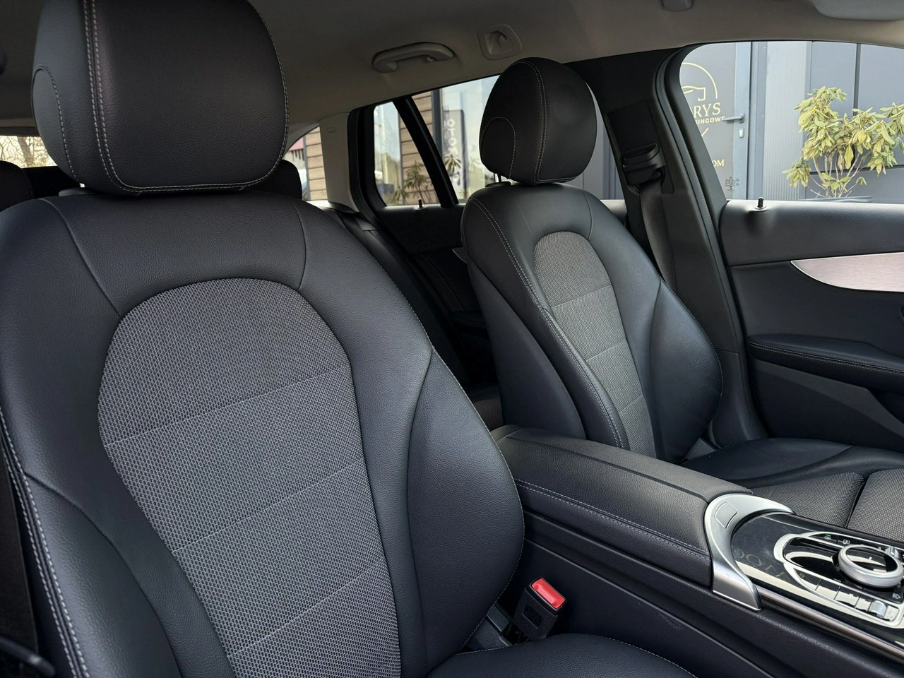 Mercedes C 200 - Zdjęcie 11