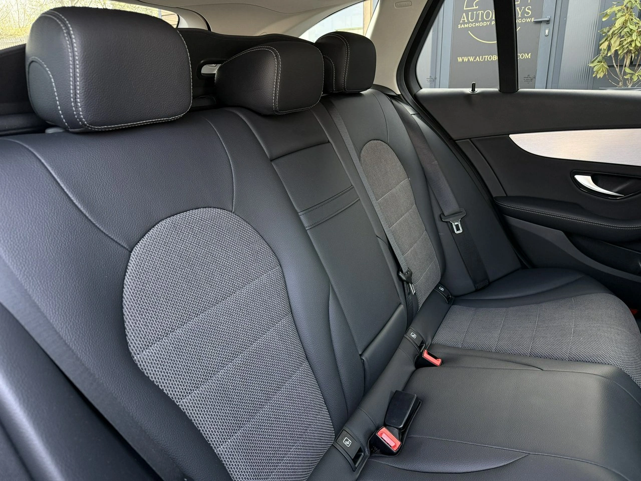 Mercedes C 200 - Zdjęcie 33