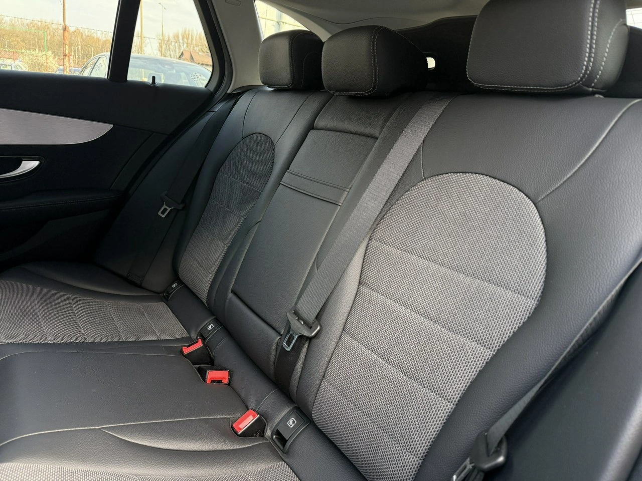 Mercedes C 200 - Zdjęcie 34