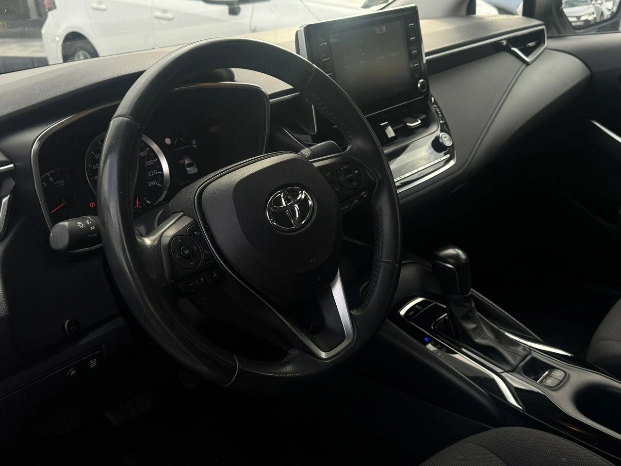 Toyota Corolla - Zdjęcie 8