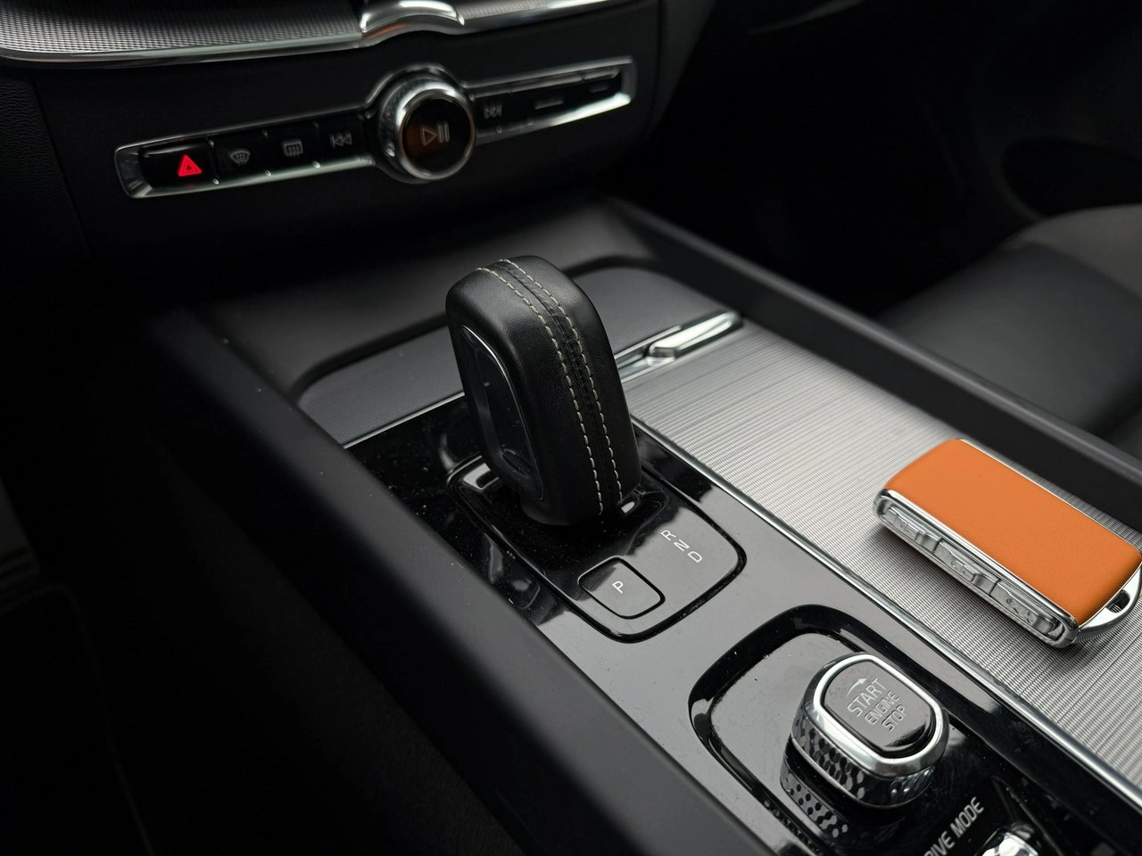 Volvo XC 60 - Zdjęcie 16