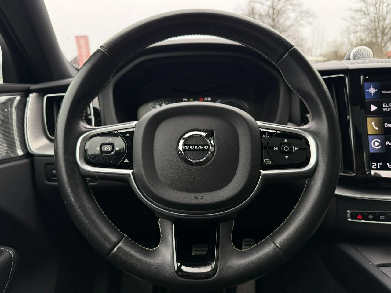 Volvo XC 60 - Zdjęcie 9