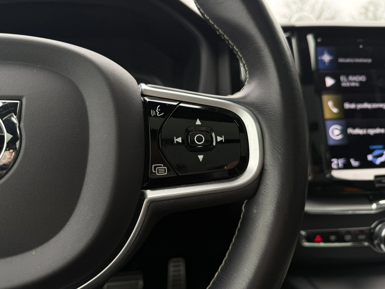 Volvo XC 60 - Zdjęcie 10