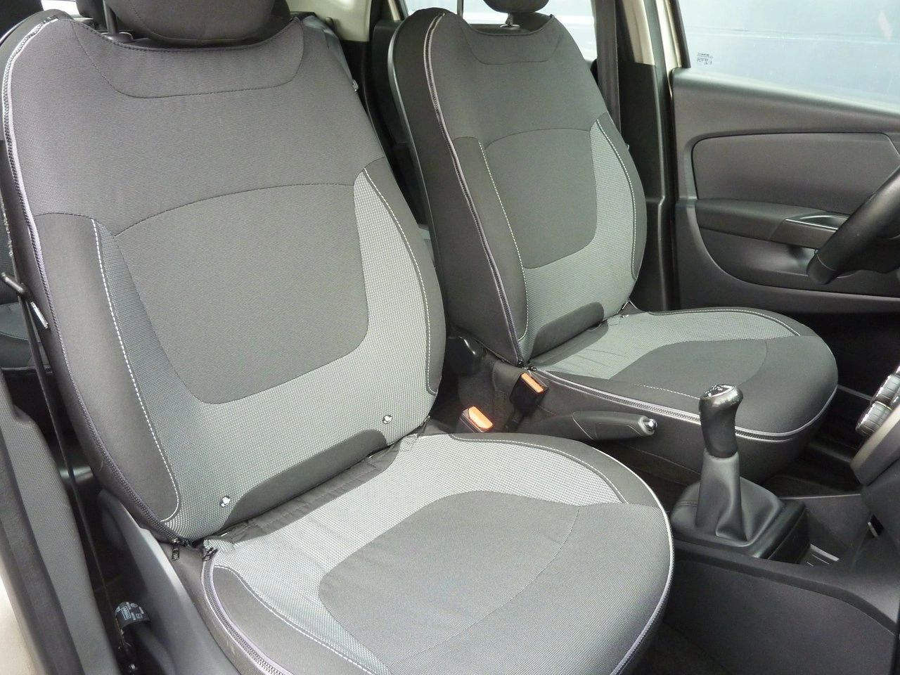 Renault Captur - Zdjęcie 17