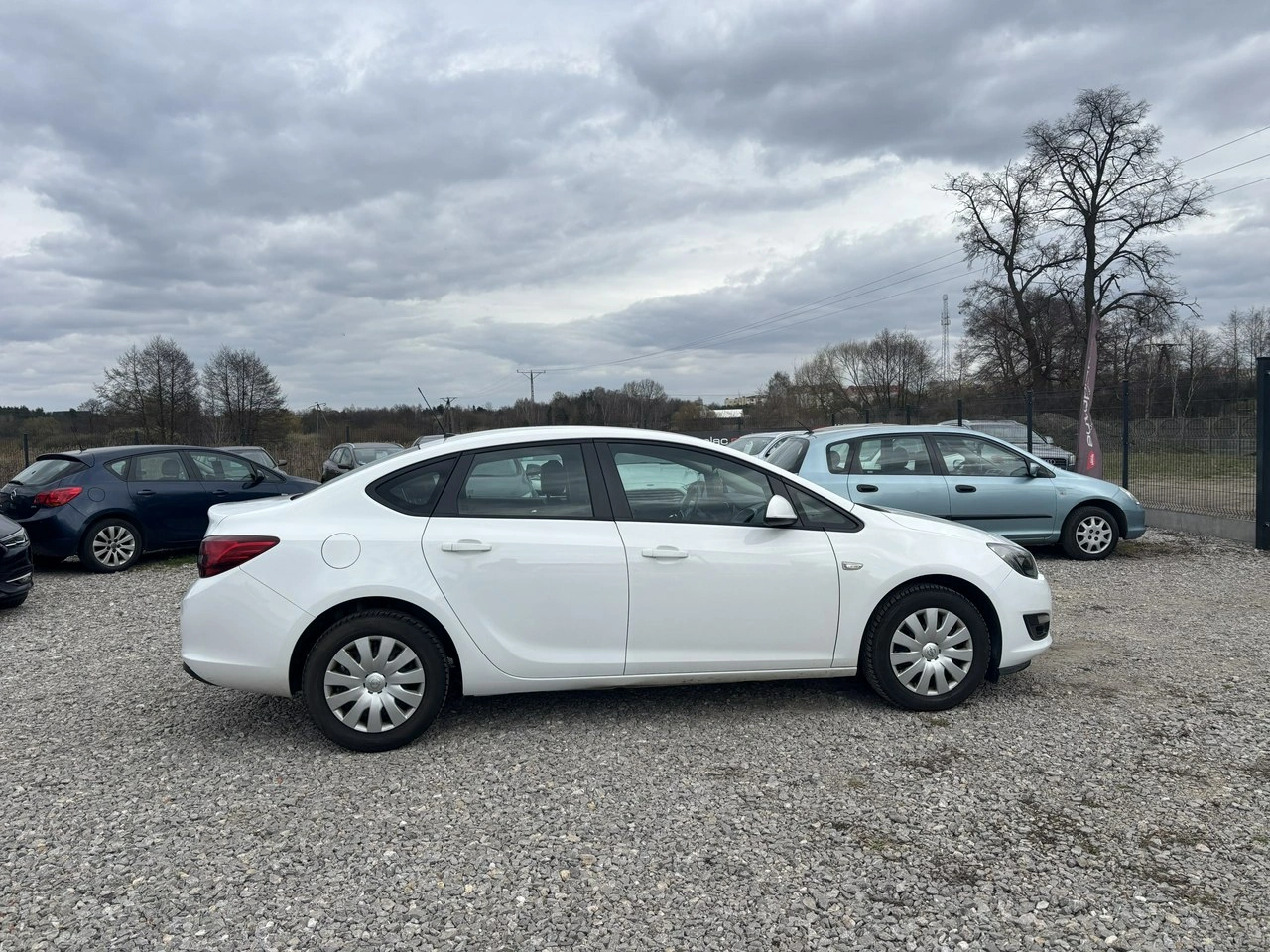 Opel Astra - Zdjęcie 11