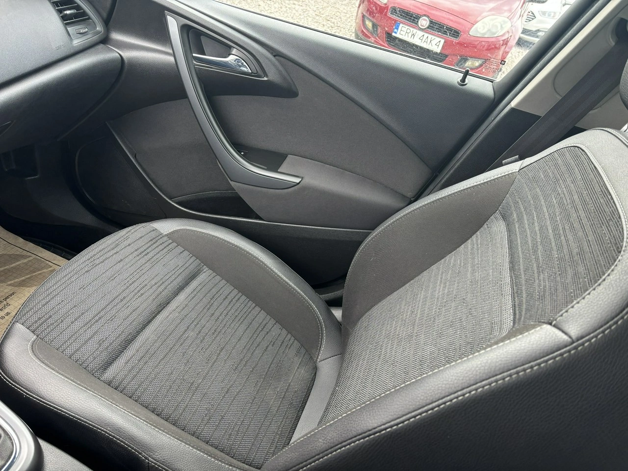 Opel Astra - Zdjęcie 25