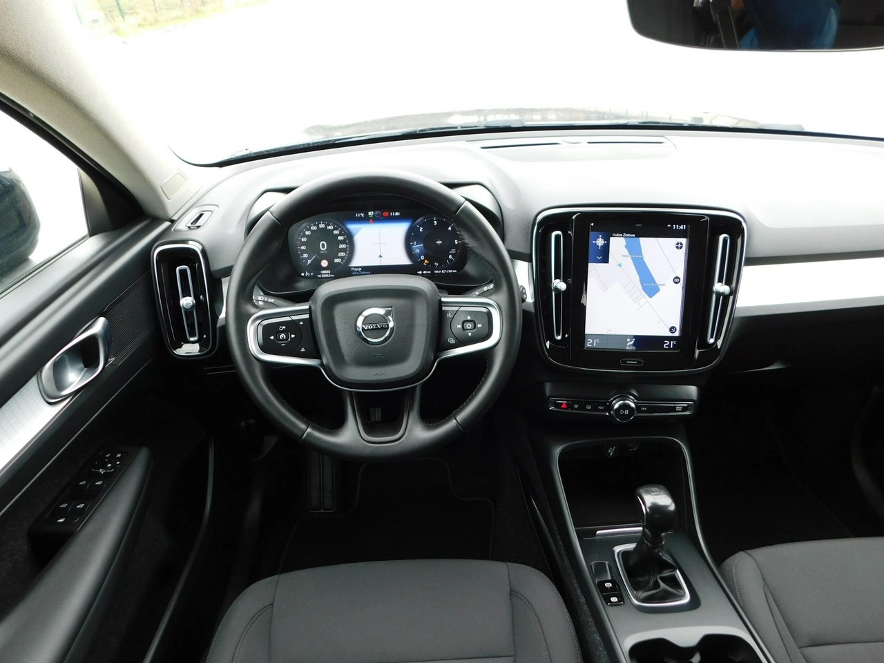 Volvo XC 40 - Zdjęcie 9