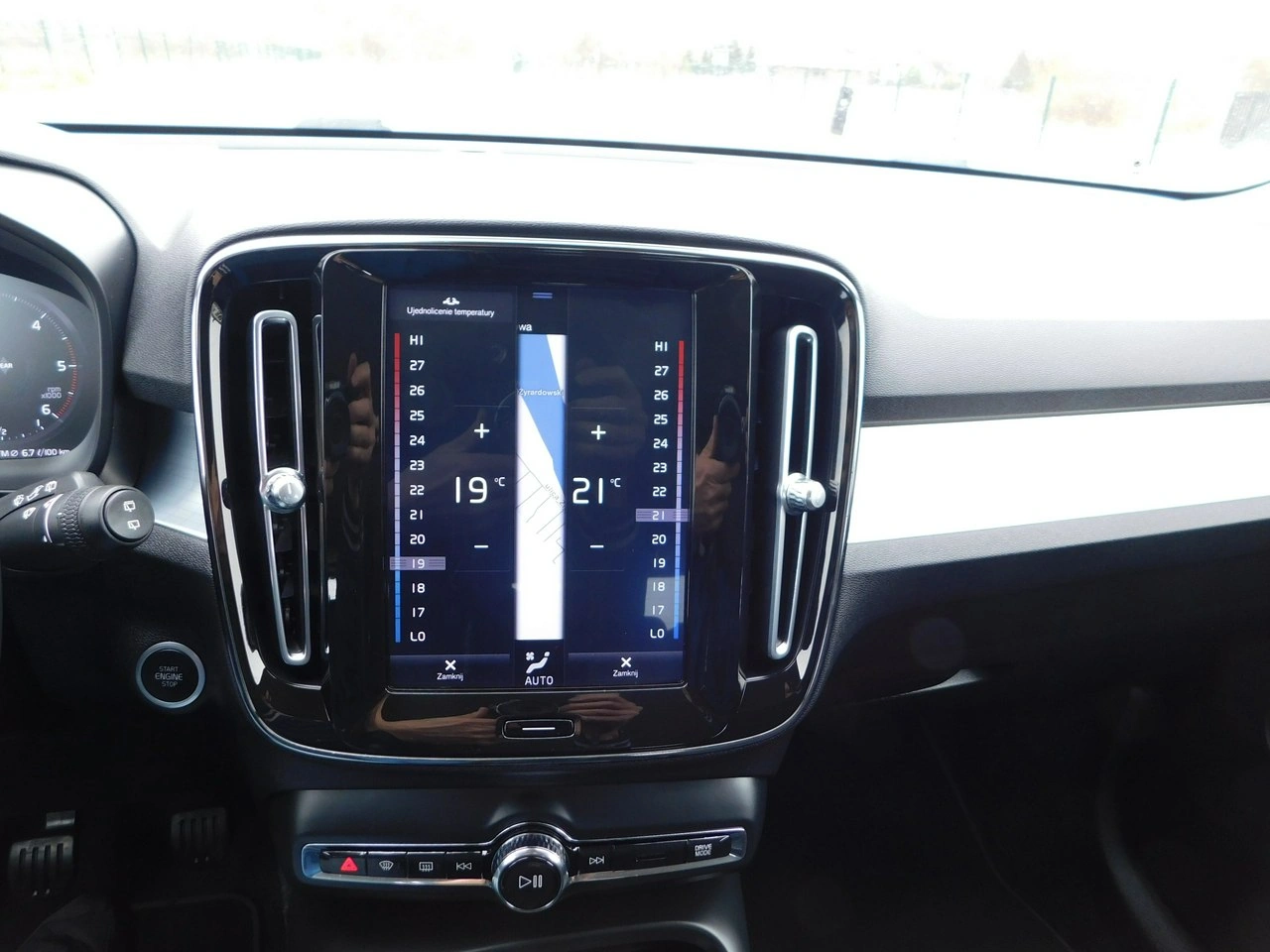 Volvo XC 40 - Zdjęcie 13