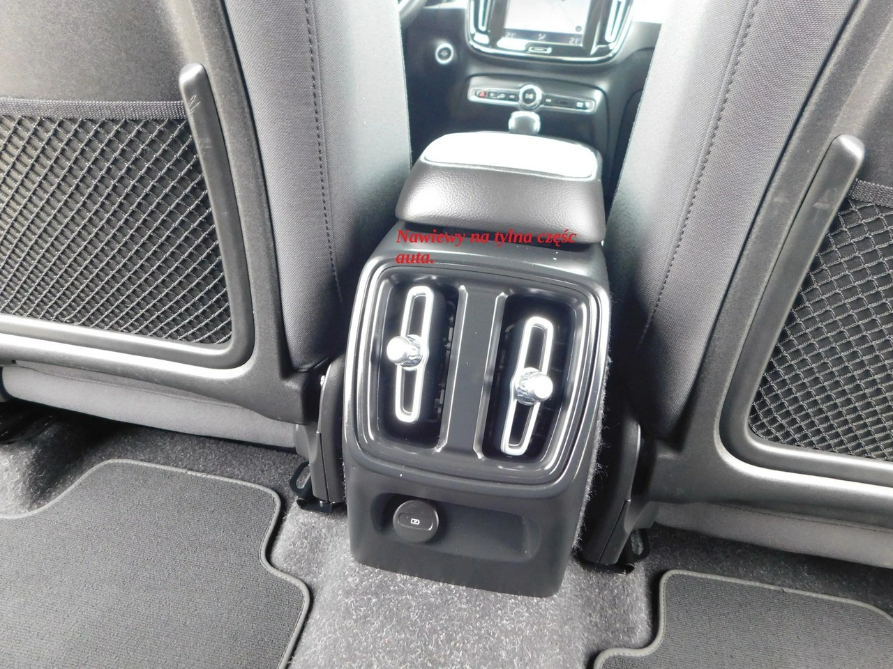 Volvo XC 40 - Zdjęcie 18