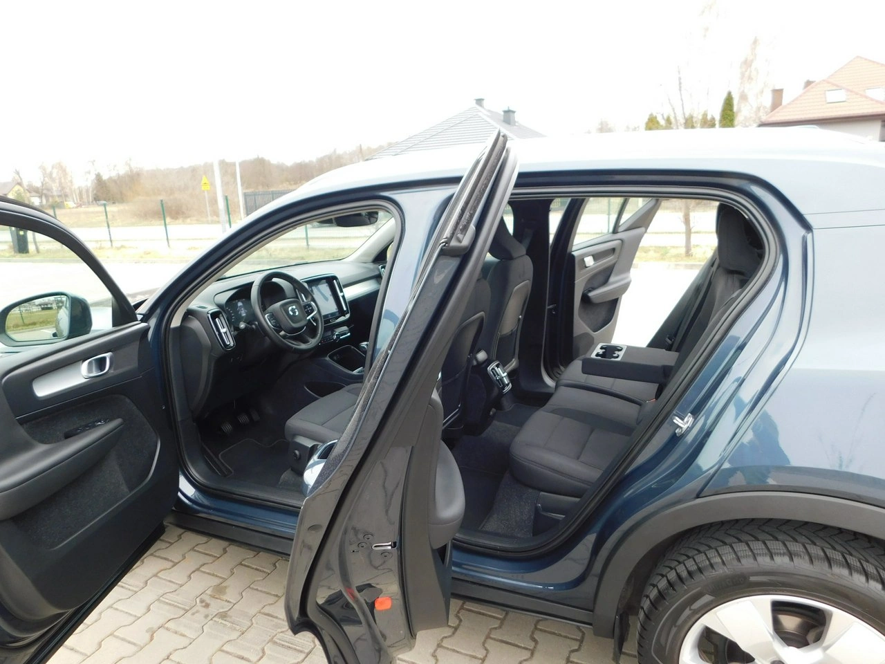 Volvo XC 40 - Zdjęcie 21