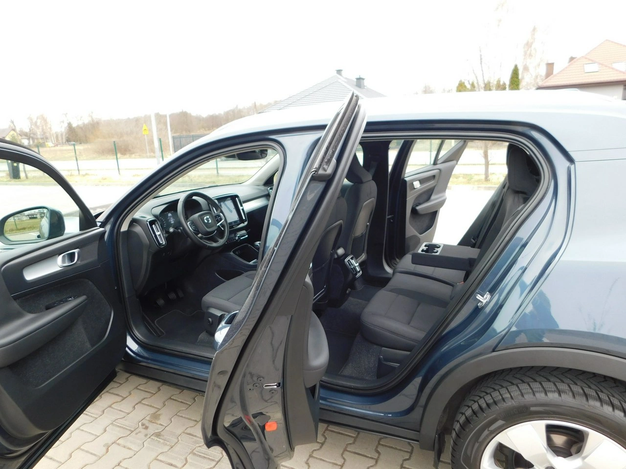 Volvo XC 40 - Zdjęcie 21