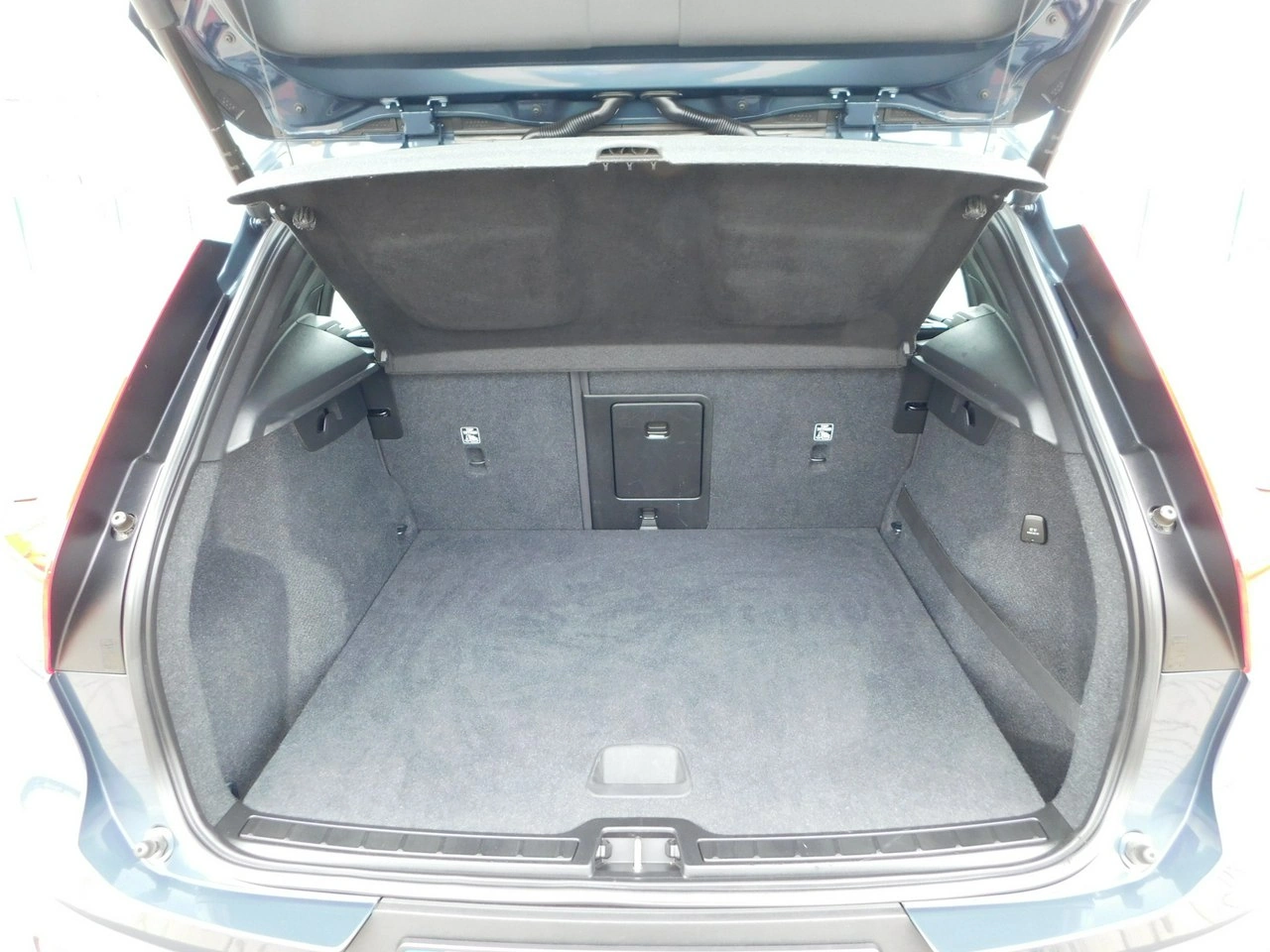 Volvo XC 40 - Zdjęcie 23