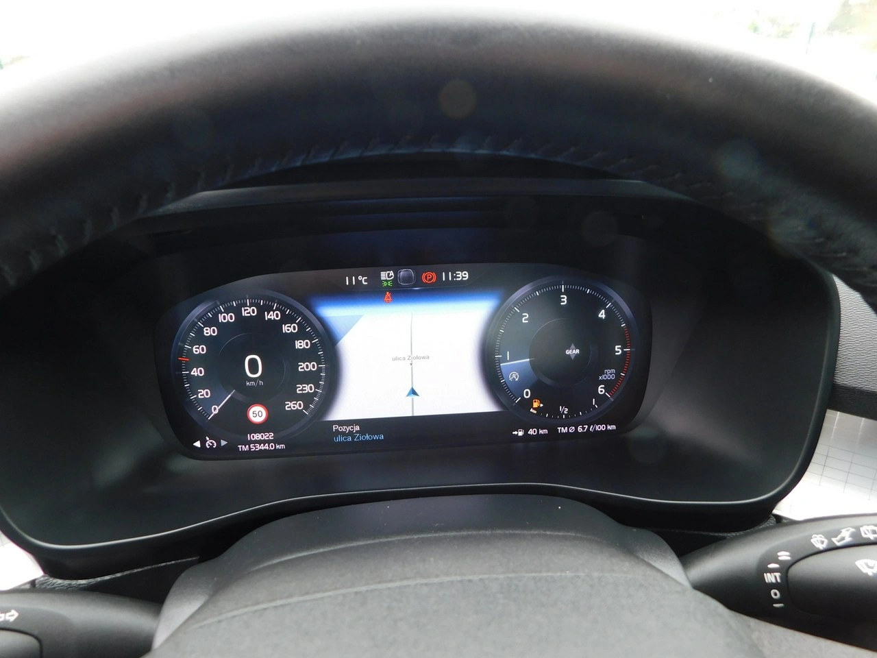 Volvo XC 40 - Zdjęcie 8