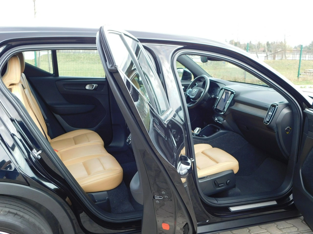 Volvo XC 40 - Zdjęcie 9