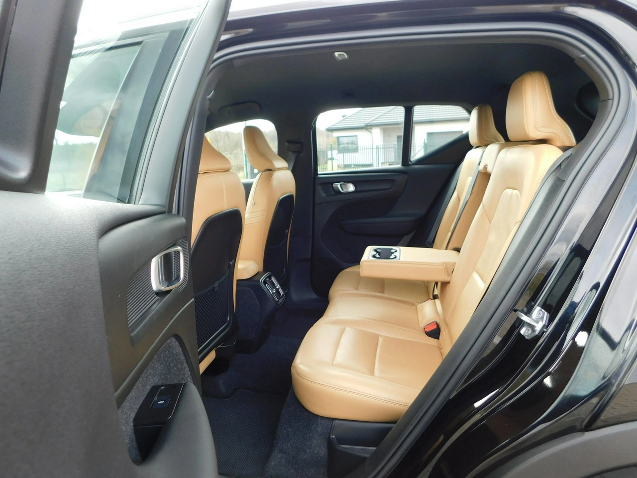 Volvo XC 40 - Zdjęcie 12