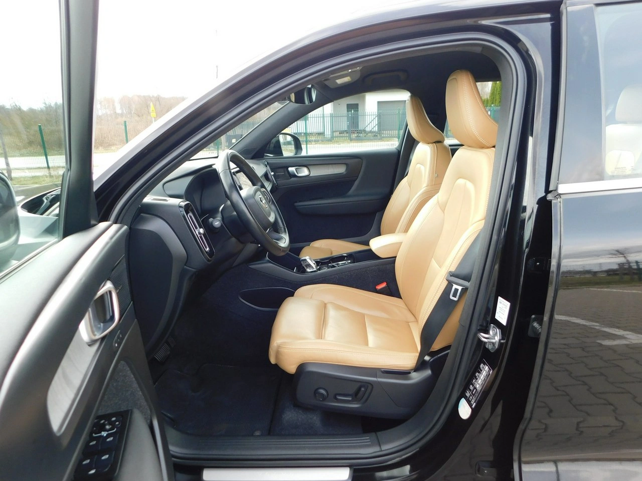 Volvo XC 40 - Zdjęcie 14