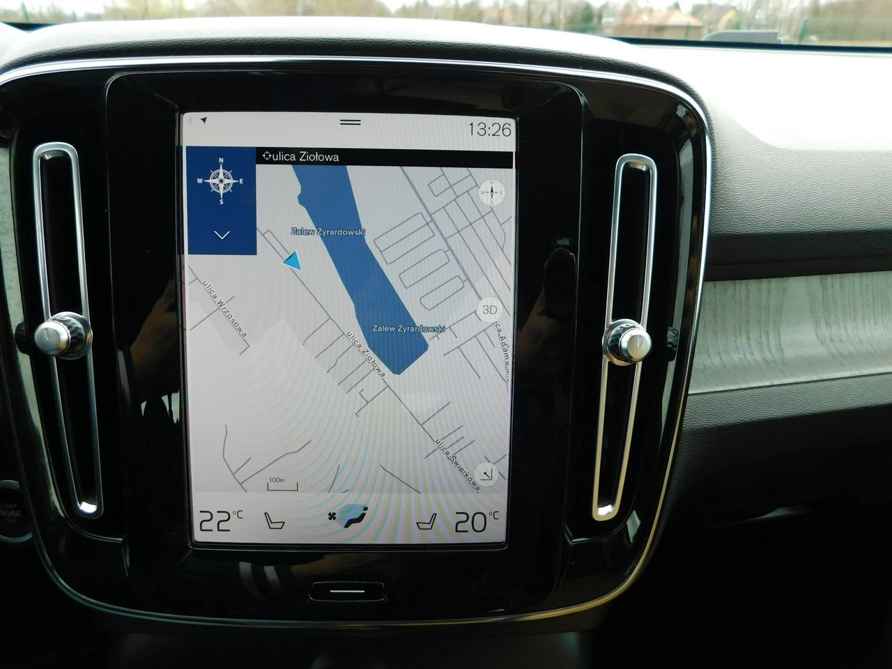 Volvo XC 40 - Zdjęcie 18