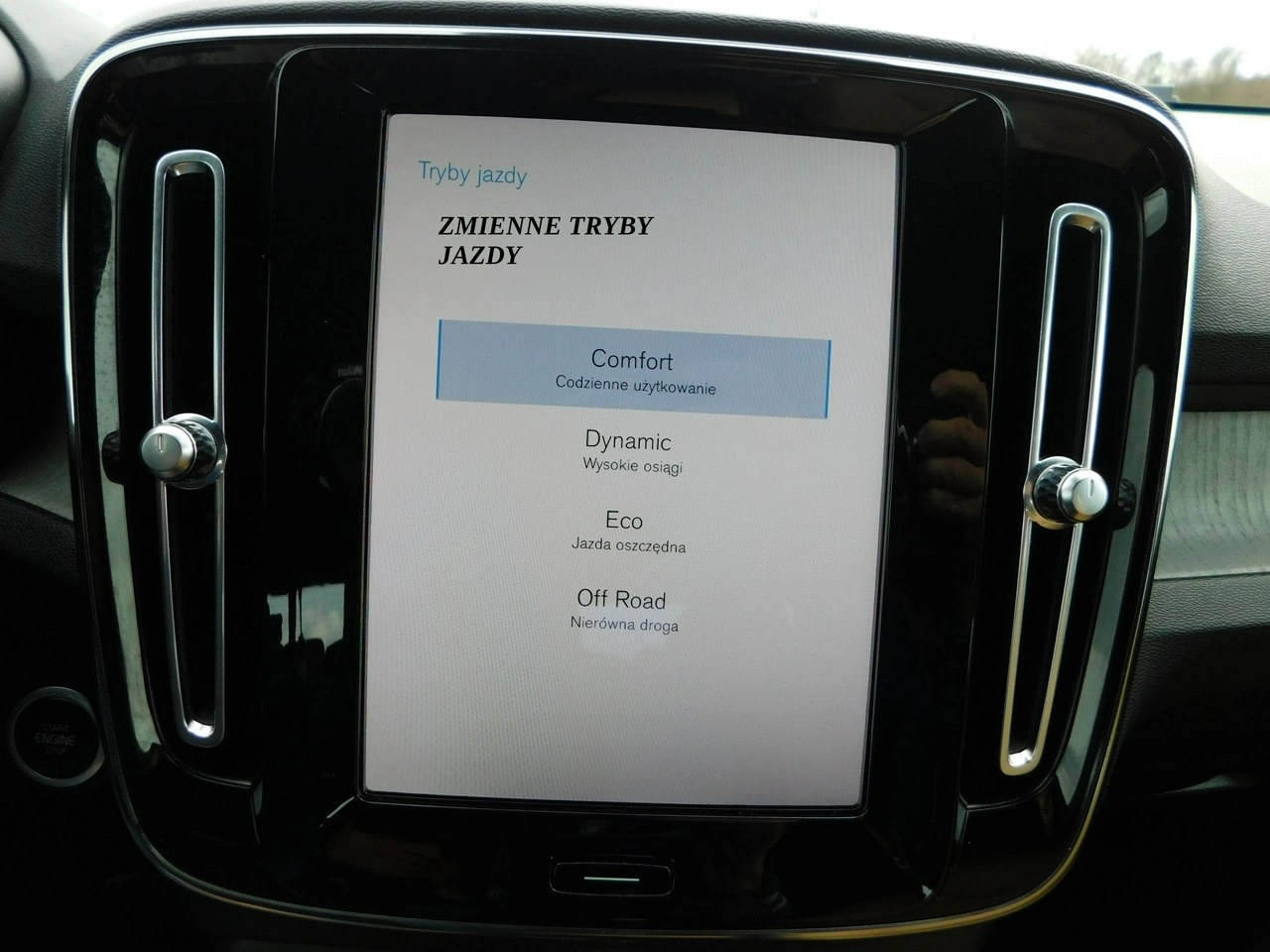 Volvo XC 40 - Zdjęcie 20