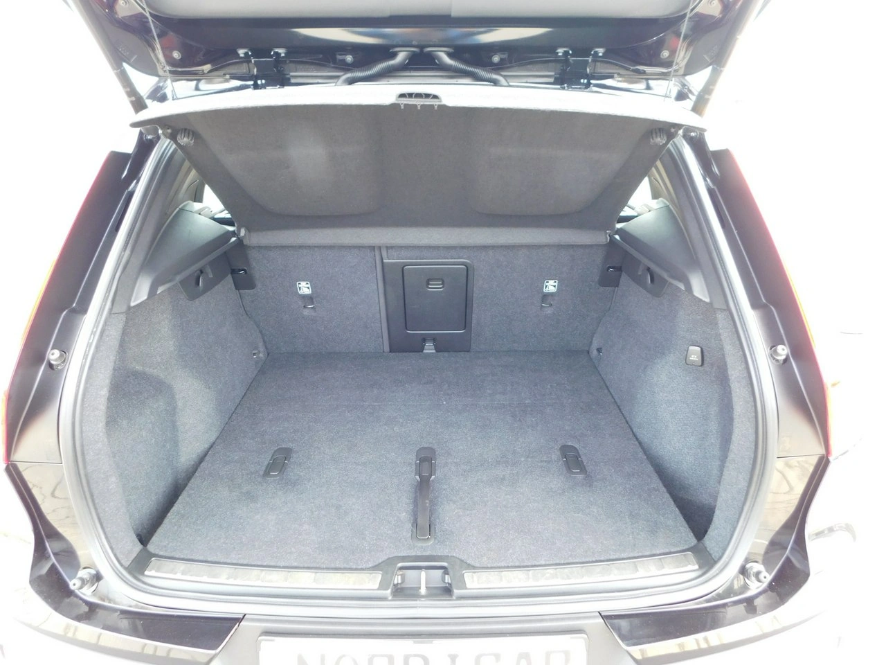 Volvo XC 40 - Zdjęcie 29