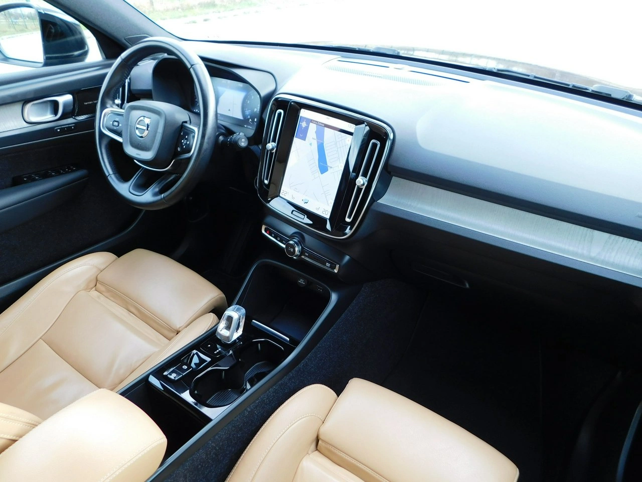 Volvo XC 40 - Zdjęcie 6