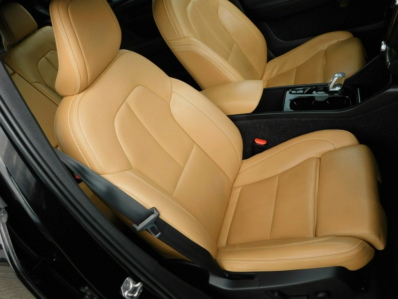 Volvo XC 40 - Zdjęcie 7