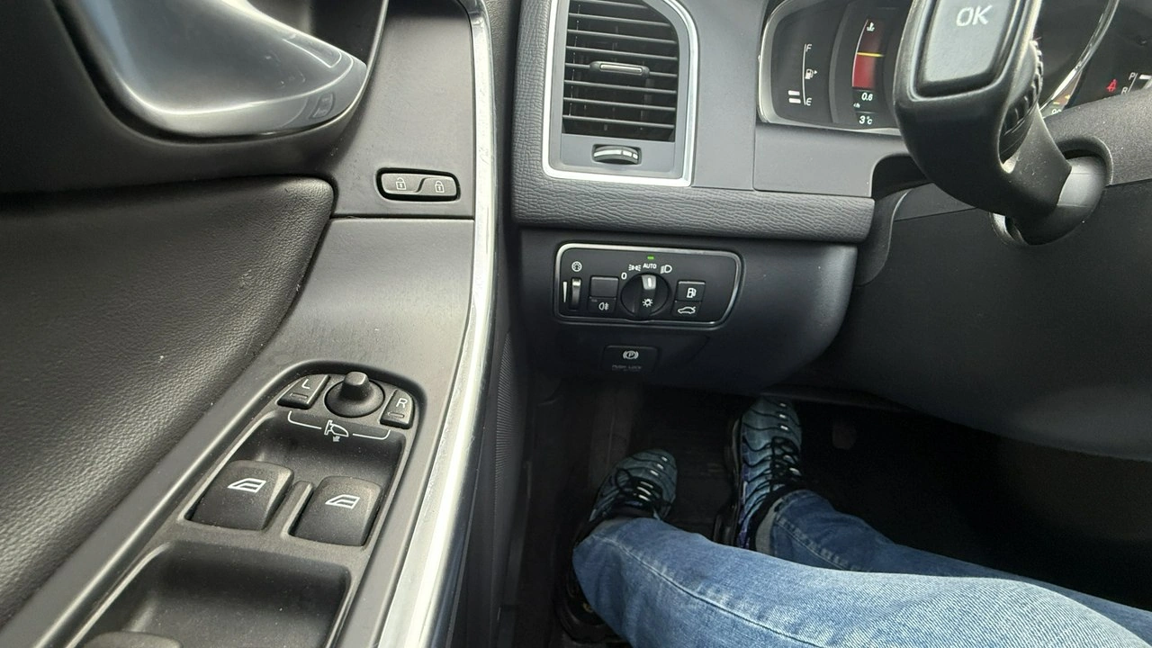 Volvo XC 60 - Zdjęcie 24