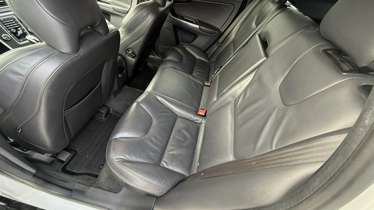 Volvo XC 60 - Zdjęcie 30