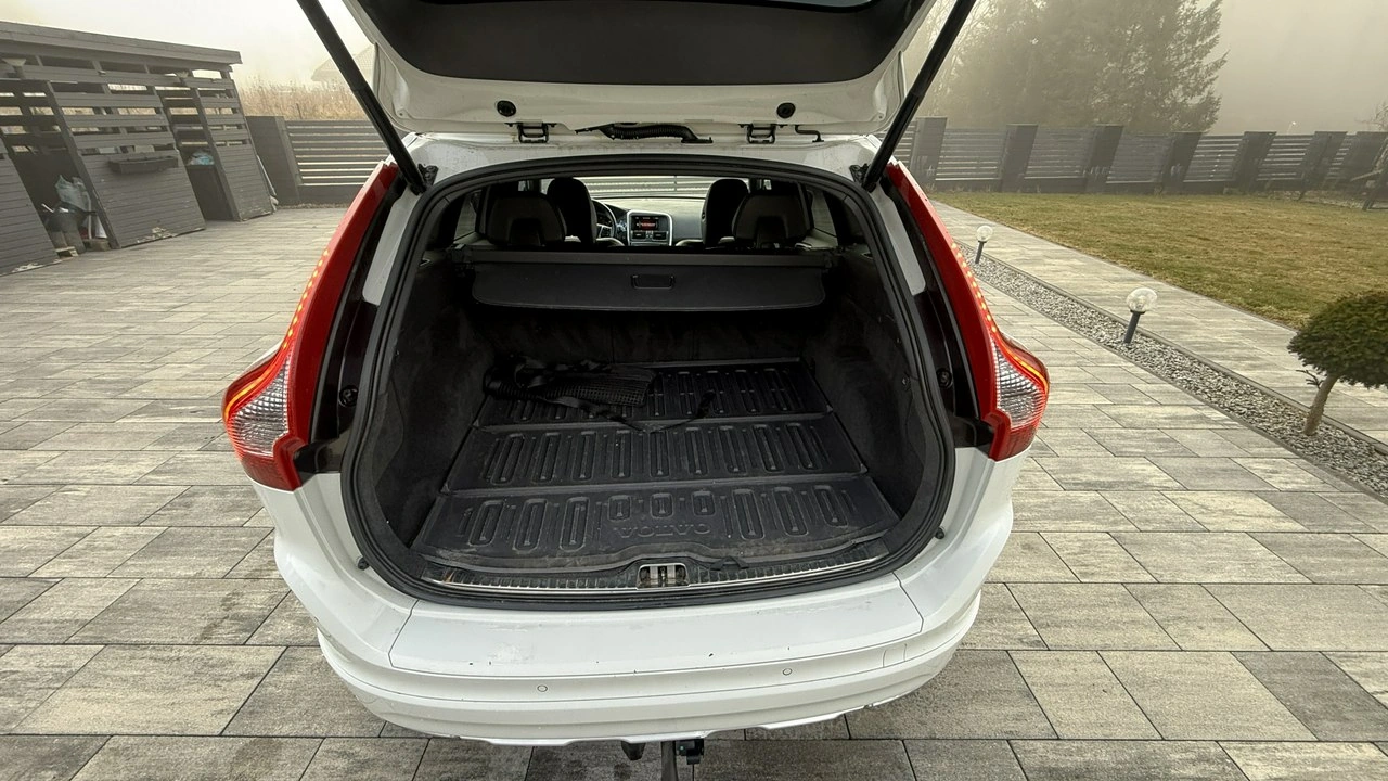 Volvo XC 60 - Zdjęcie 33