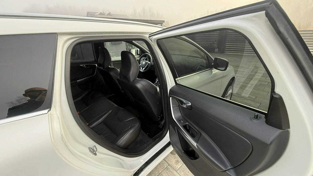 Volvo XC 60 - Zdjęcie 35