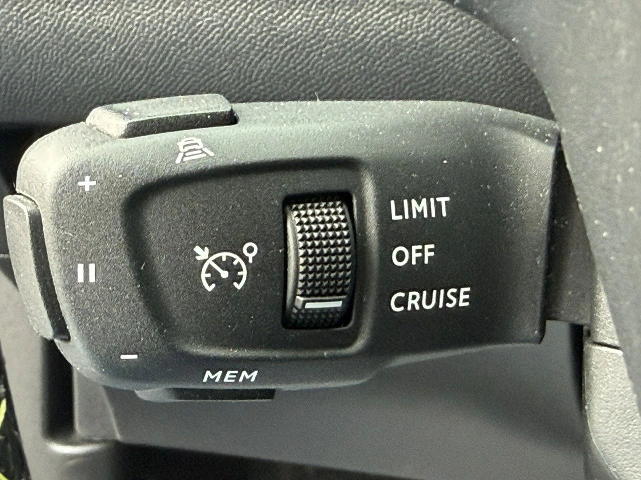 Peugeot 2008 - Zdjęcie 24