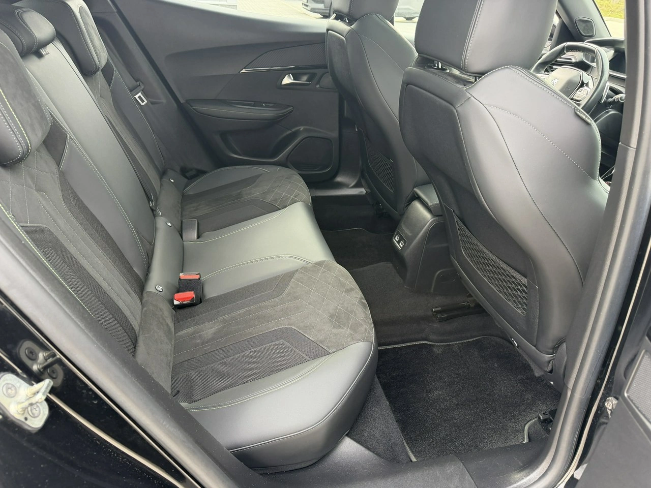 Peugeot 2008 - Zdjęcie 31