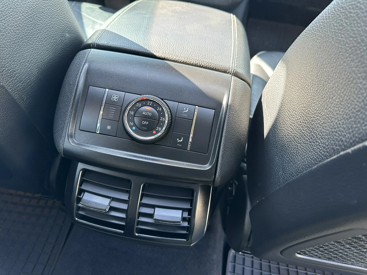 Mercedes R 350 - Zdjęcie 25