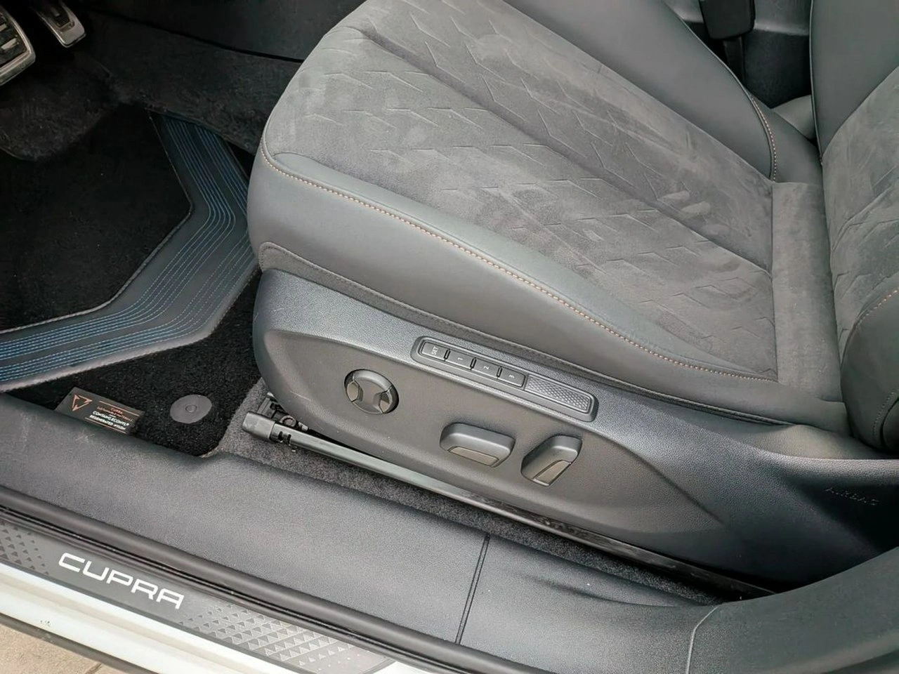 Cupra Terramar - Zdjęcie 14