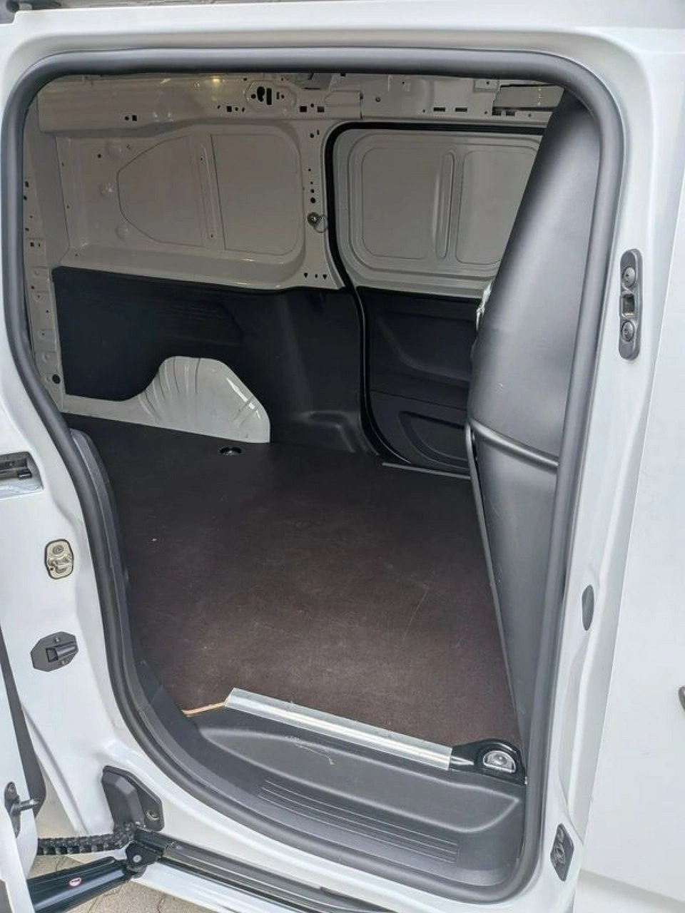 Peugeot Partner - Zdjęcie 34