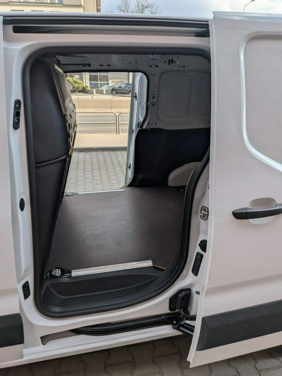 Peugeot Partner - Zdjęcie 36