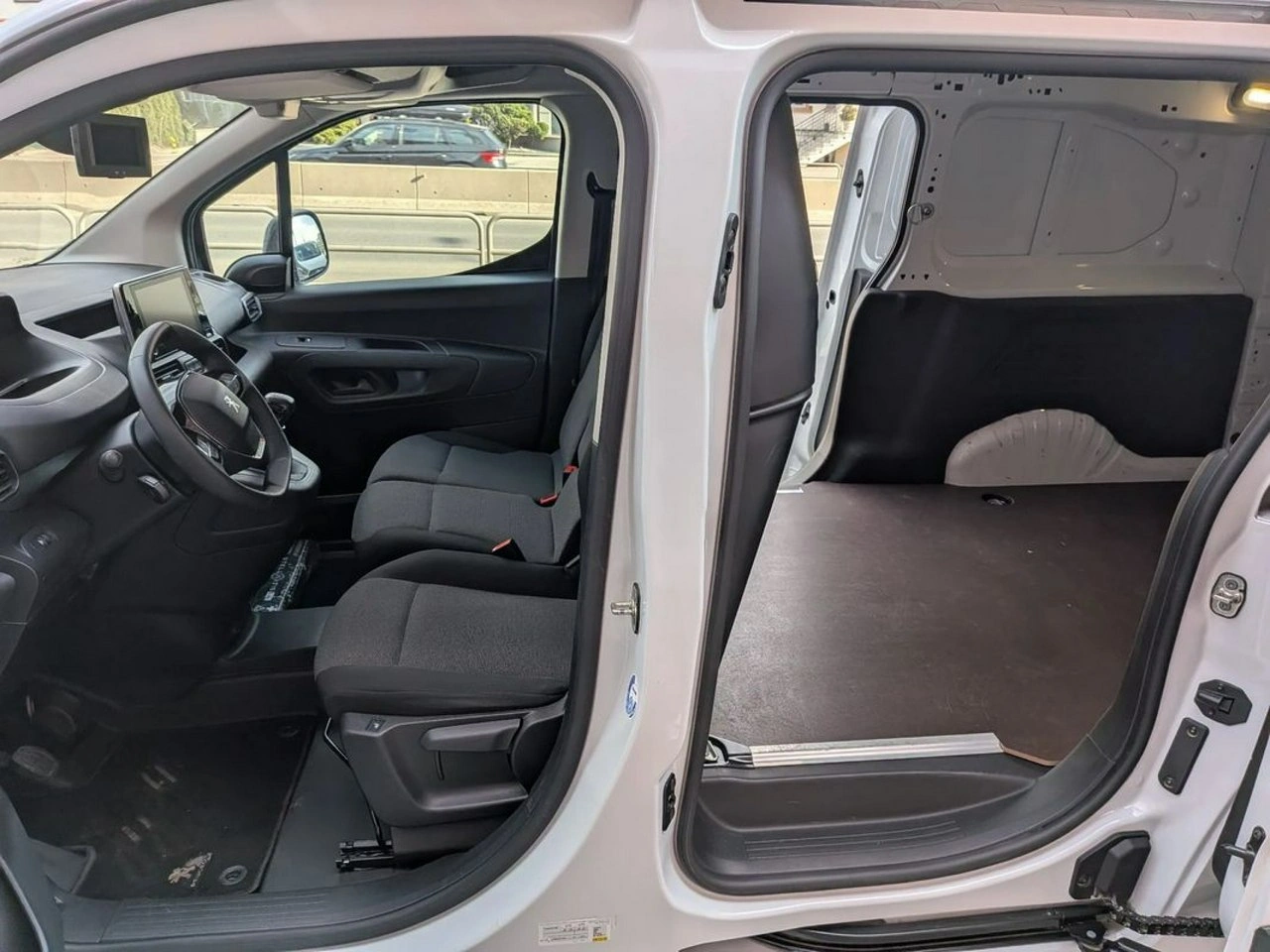 Peugeot Partner - Zdjęcie 37