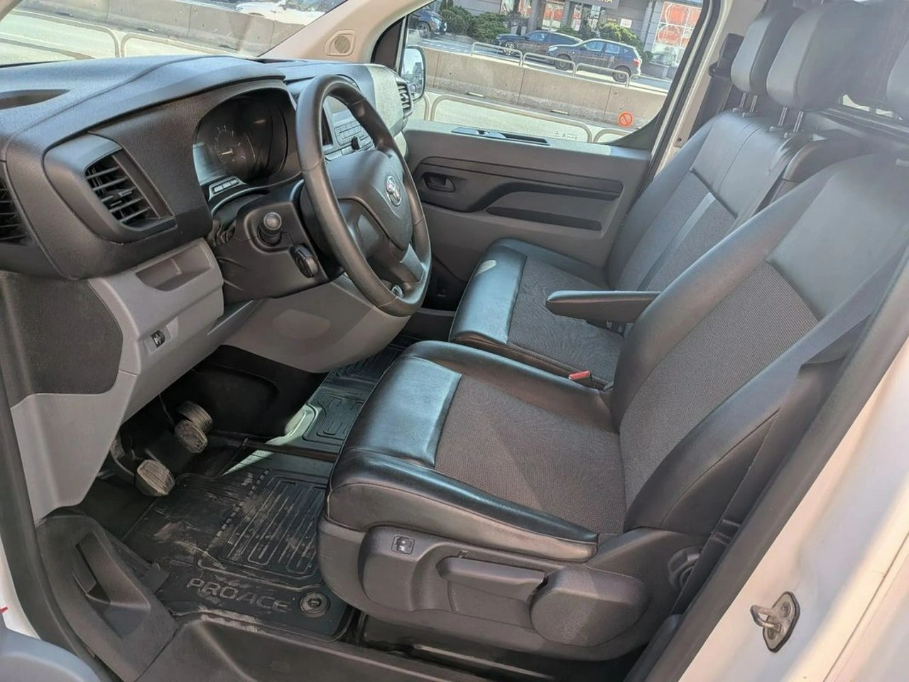 Toyota ProAce - Zdjęcie 12