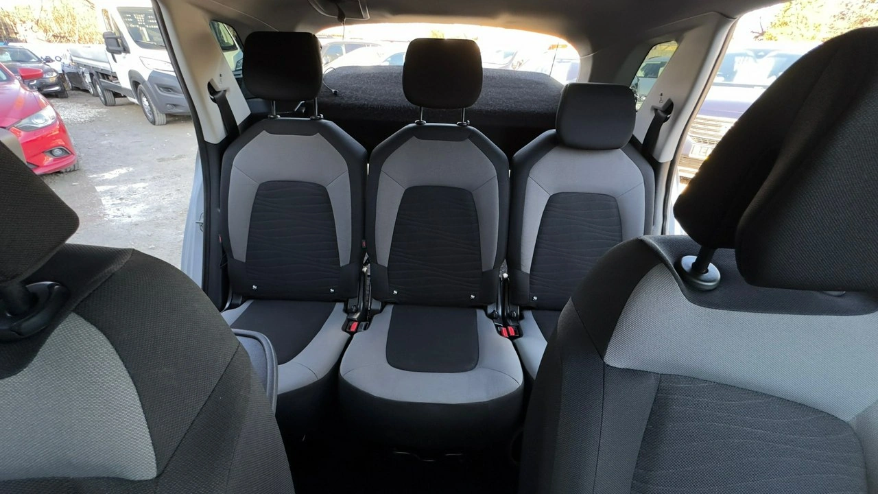 Citroën C4 Picasso - Zdjęcie 15