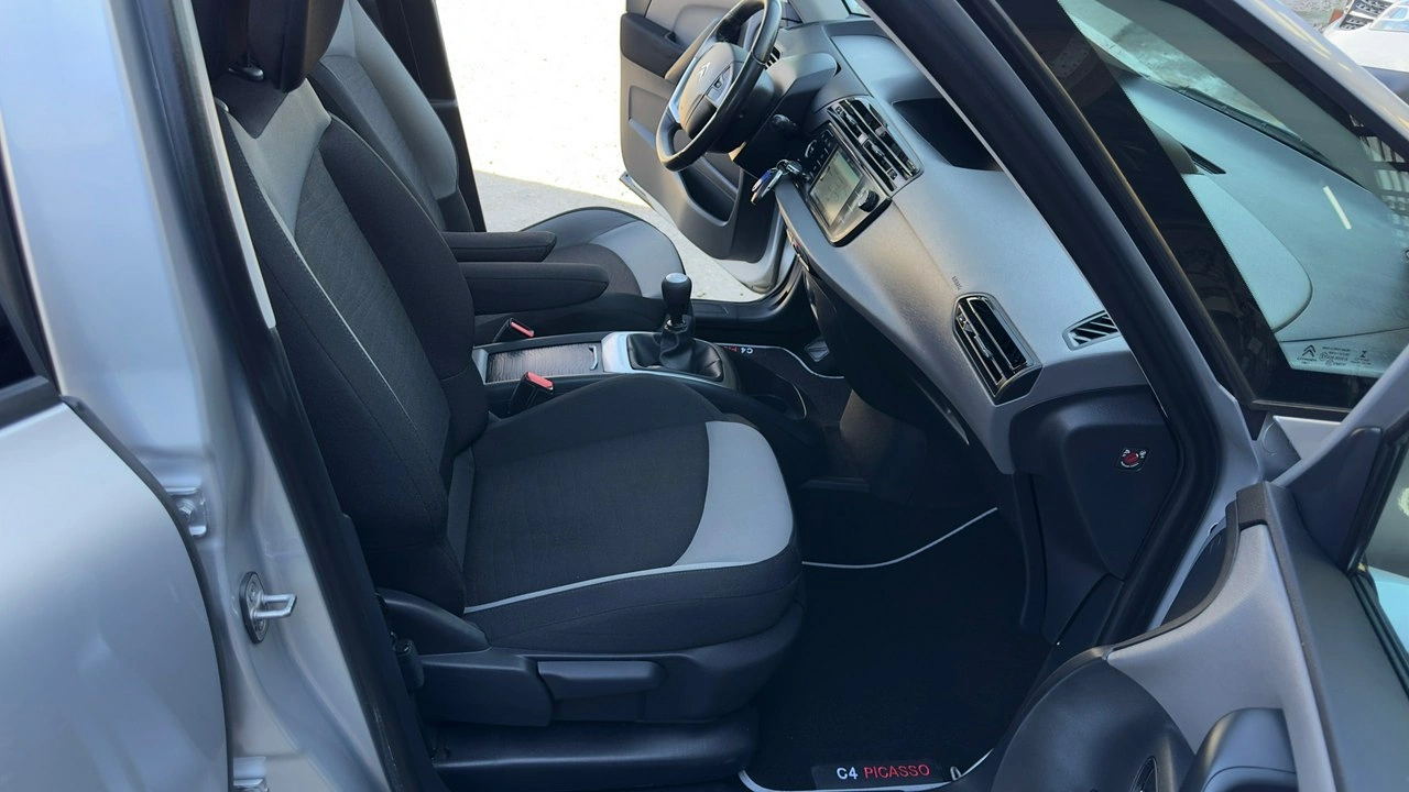 Citroën C4 Picasso - Zdjęcie 17