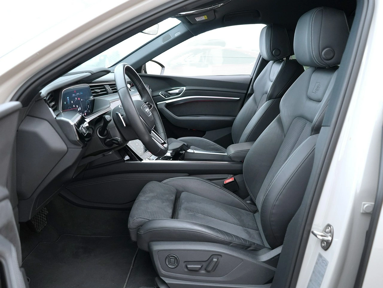 Audi e-tron - Zdjęcie 16