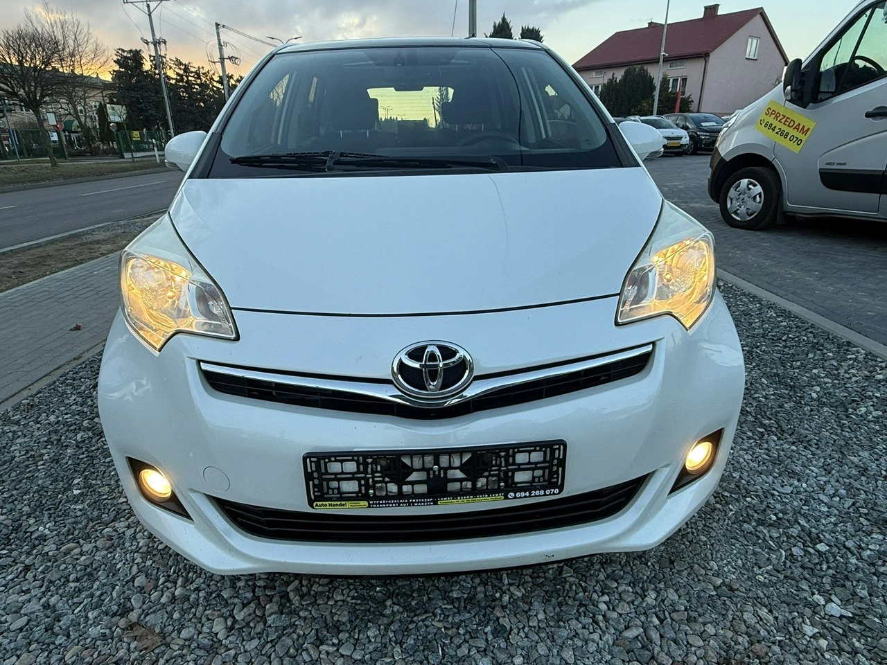 Toyota Verso S - Zdjęcie 12