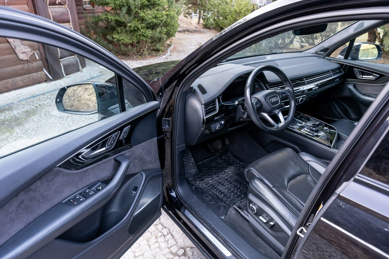 Audi Q7 - Zdjęcie 30