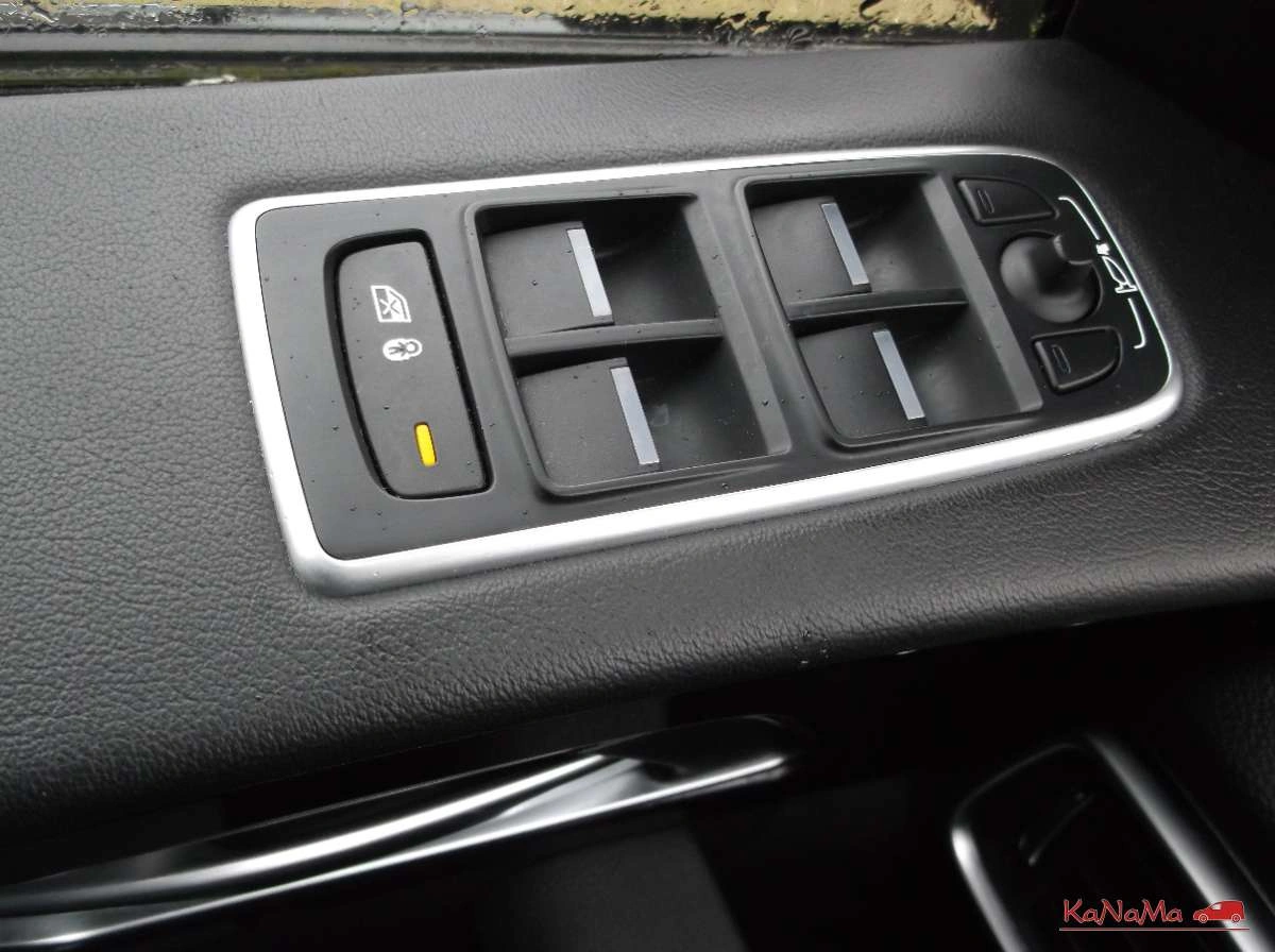 Jaguar F-Pace - Zdjęcie 12