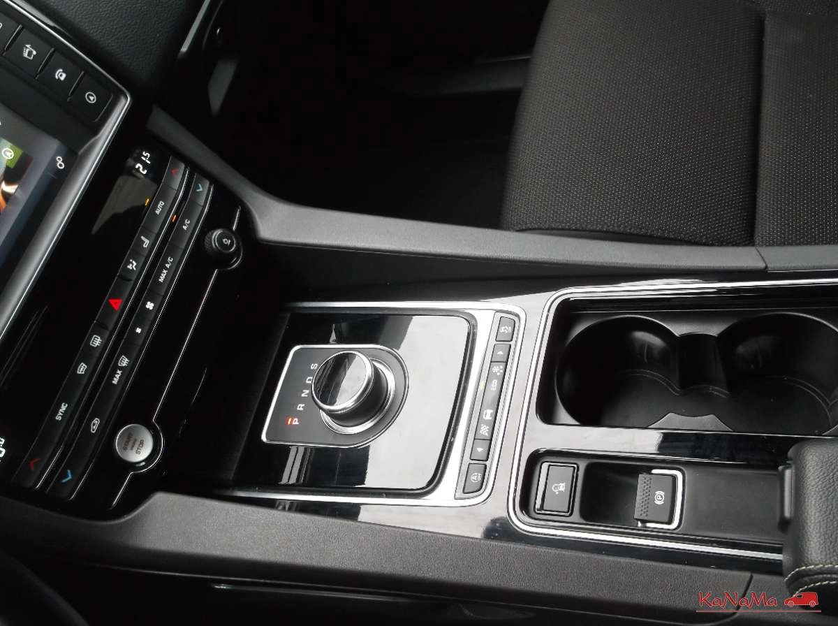 Jaguar F-Pace - Zdjęcie 13