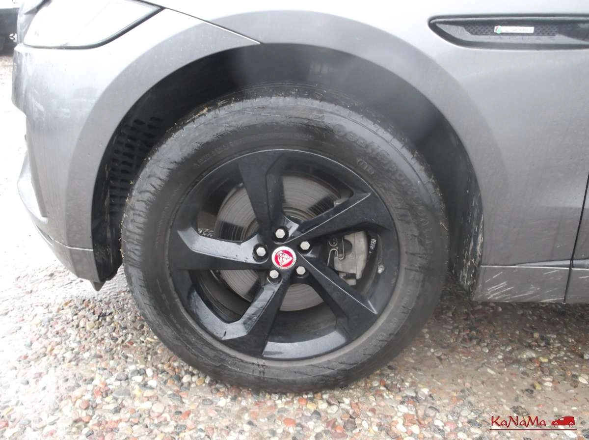 Jaguar F-Pace - Zdjęcie 31